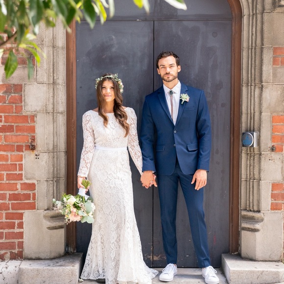 Reformation Lace Wedding Dress - Cream - Picture 7 of 8
